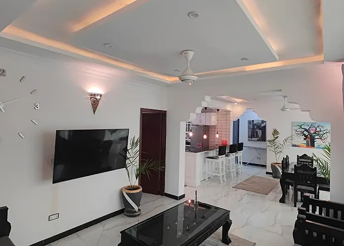 Pet friendly Ayaa Luxury Apartment 4Th Floor Zanzibar